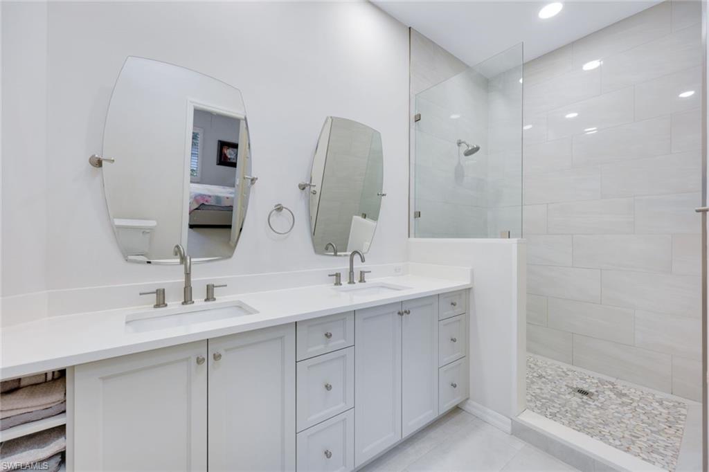 6914 Satinleaf RD N # 204, NAPLES Unit: 204