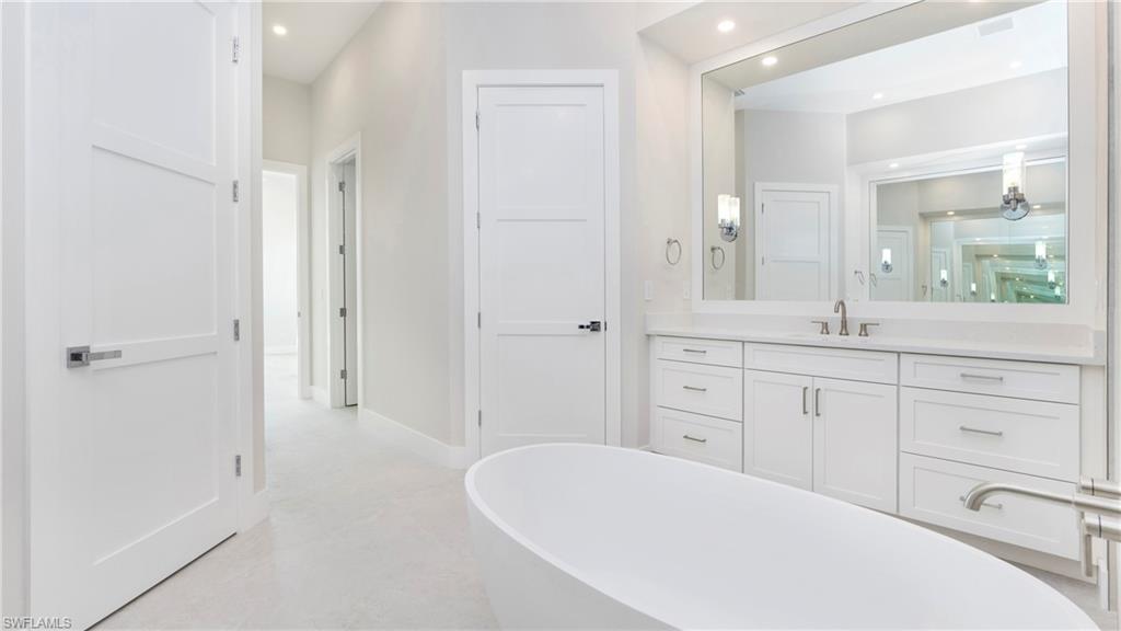 138 Kirkwood ST, MARCO ISLAND