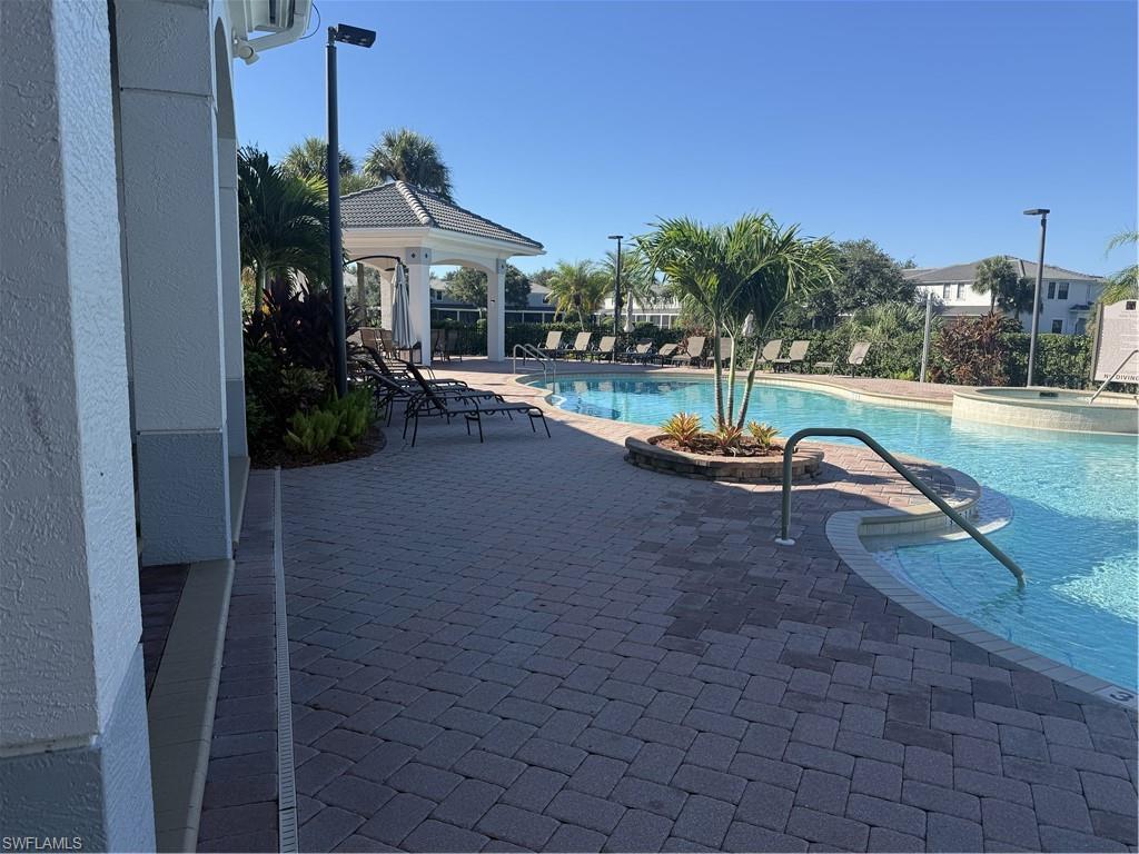 15155 Summit Place CIR # 232, NAPLES Unit: 232