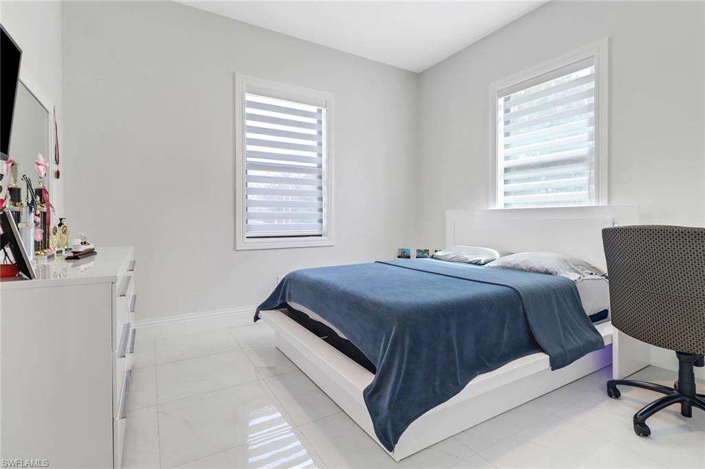 62 35th AVE NE, NAPLES