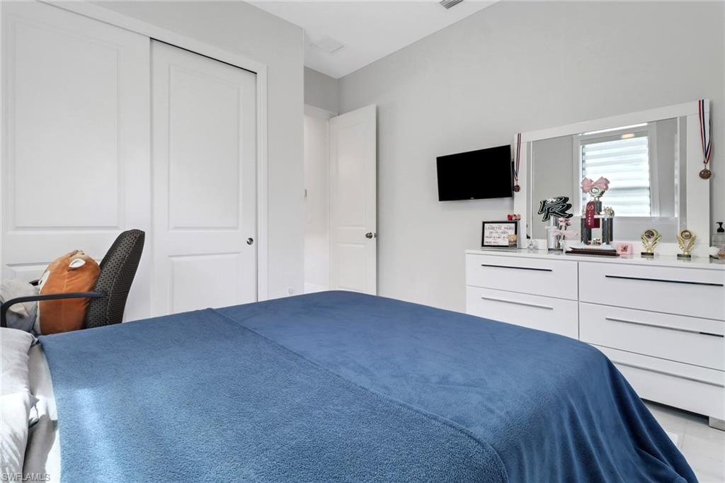 62 35th AVE NE, NAPLES