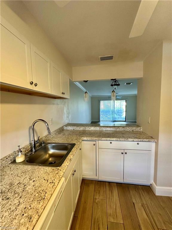 5283 TREETOPS DR # 103, NAPLES Unit: V-103