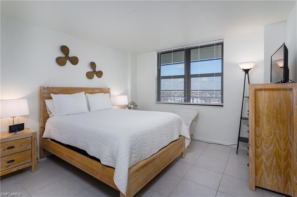 440 Seaview CT # 805, MARCO ISLAND Unit: 805