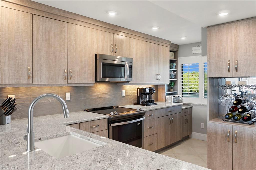 730 W Elkcam CIR # 210