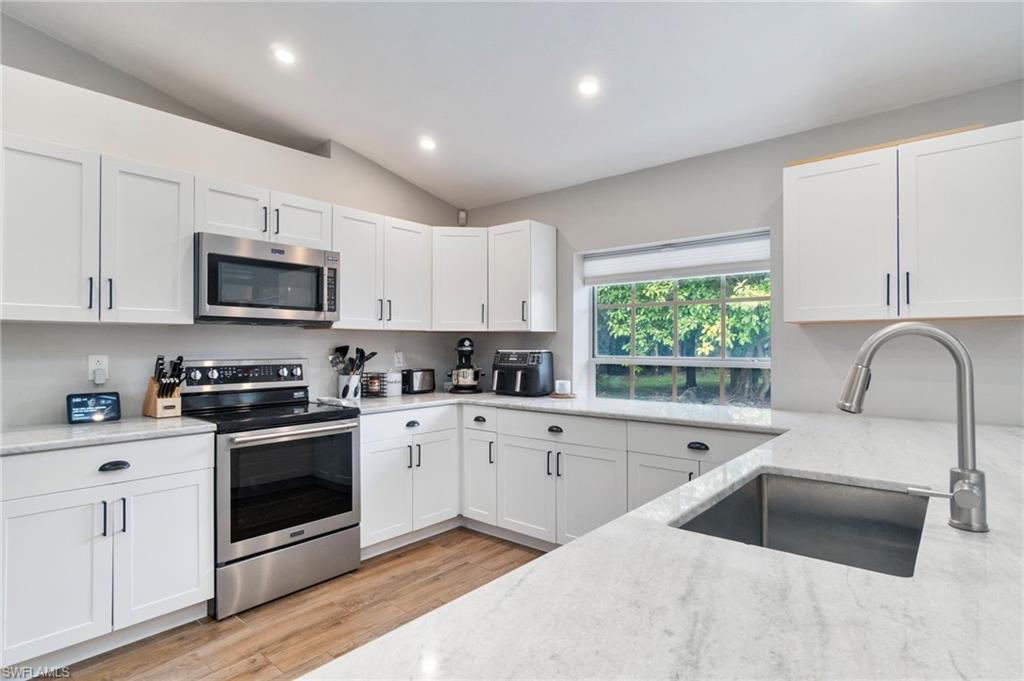 640 13th ST NW, NAPLES