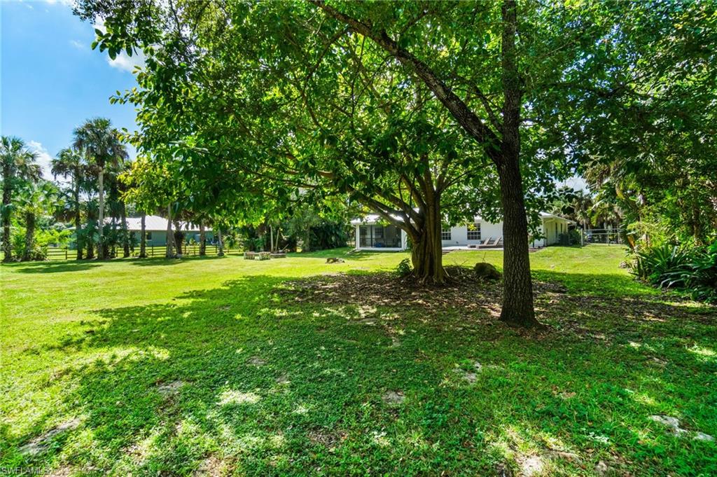 640 13th ST NW, NAPLES