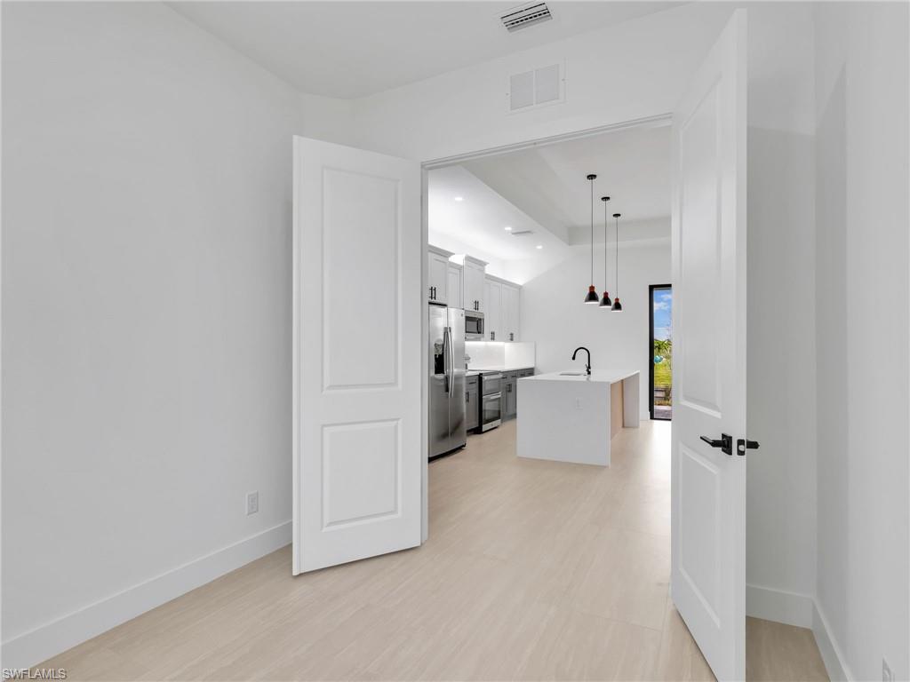 1624 NW 9th AVE, CAPE CORAL