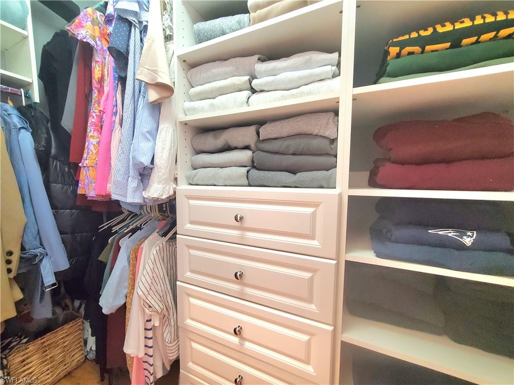 6846 Sterling Greens DR # 201, NAPLES Unit: 201