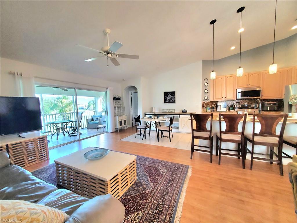 6846 Sterling Greens DR # 201, NAPLES Unit: 201