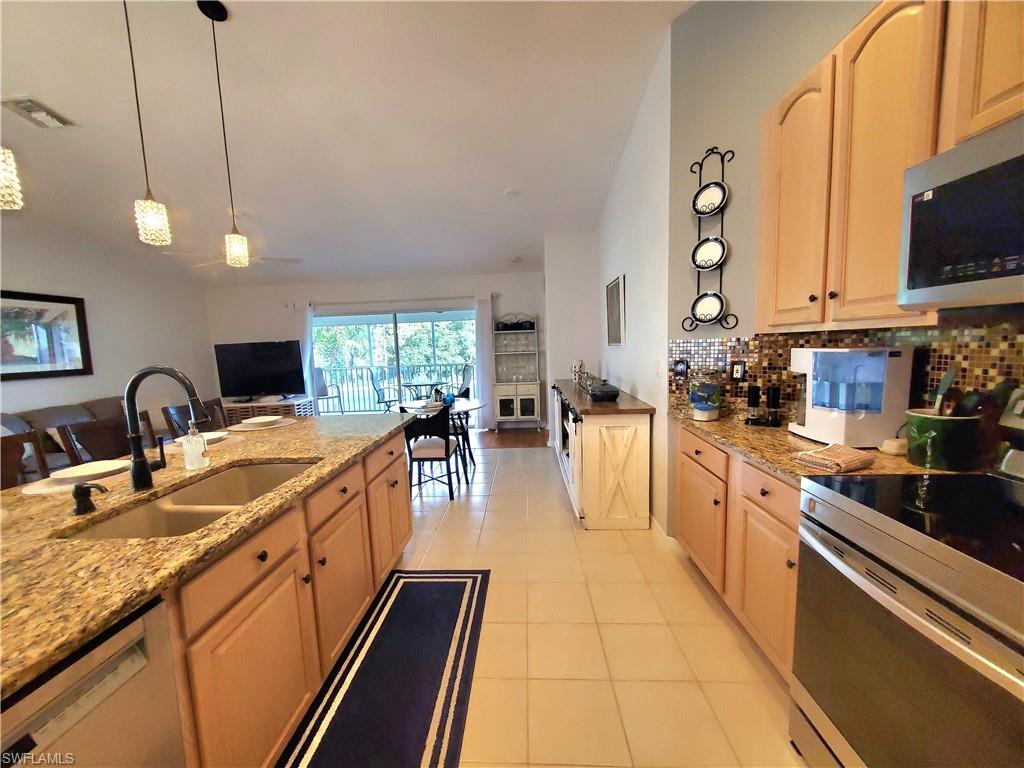 6846 Sterling Greens DR # 201, NAPLES Unit: 201