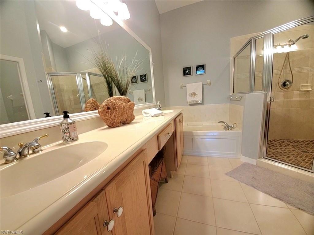 6846 Sterling Greens DR # 201, NAPLES Unit: 201