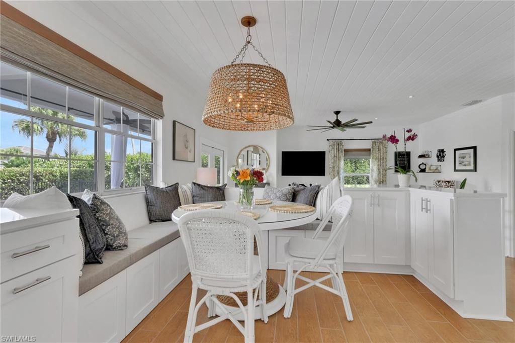 6555 Willow Lake CIR, FORT MYERS