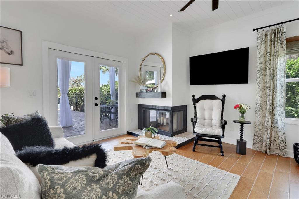 6555 Willow Lake CIR, FORT MYERS