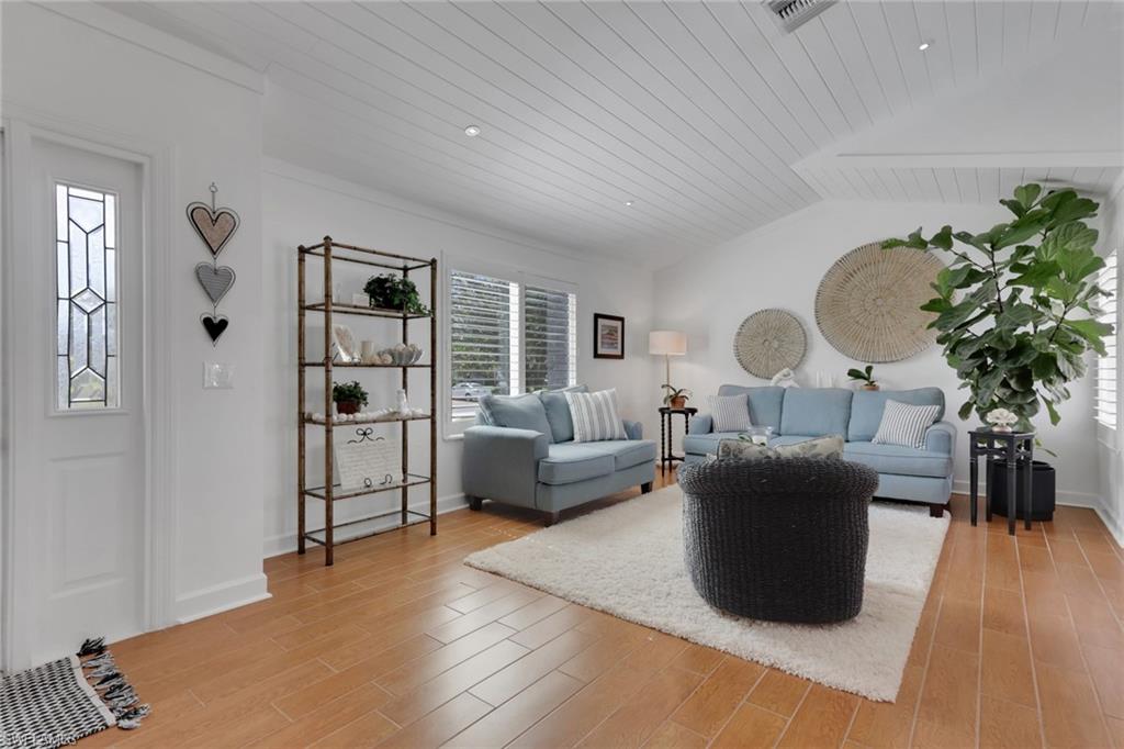 6555 Willow Lake CIR, FORT MYERS