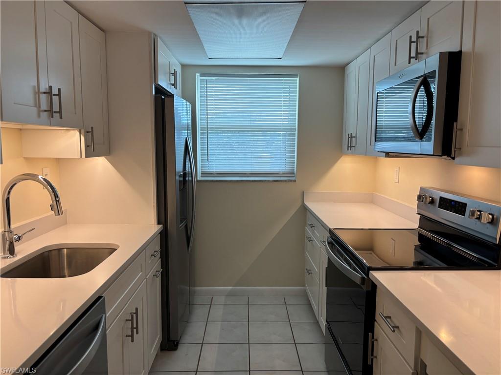 900 8th AVE S # 305, NAPLES Unit: 305