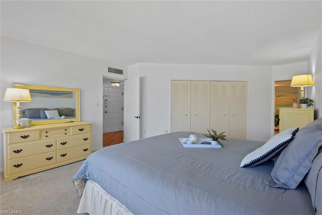 955 Palm View DR # 307, NAPLES Unit: B-307