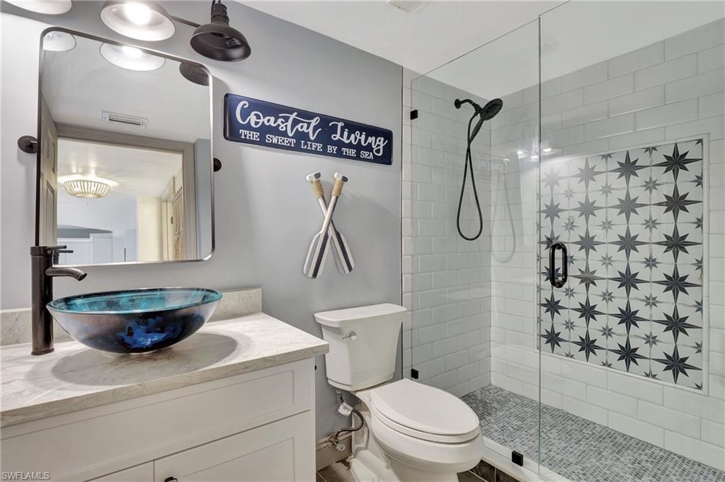 300 Horse Creek DR # 205, NAPLES Unit: 205