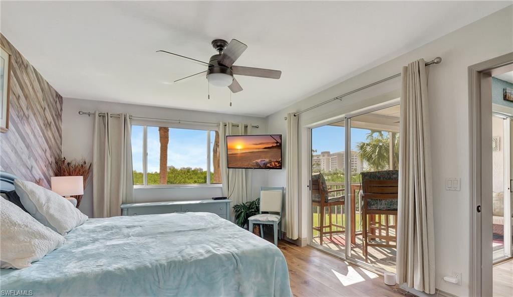 300 Horse Creek DR # 205, NAPLES Unit: 205