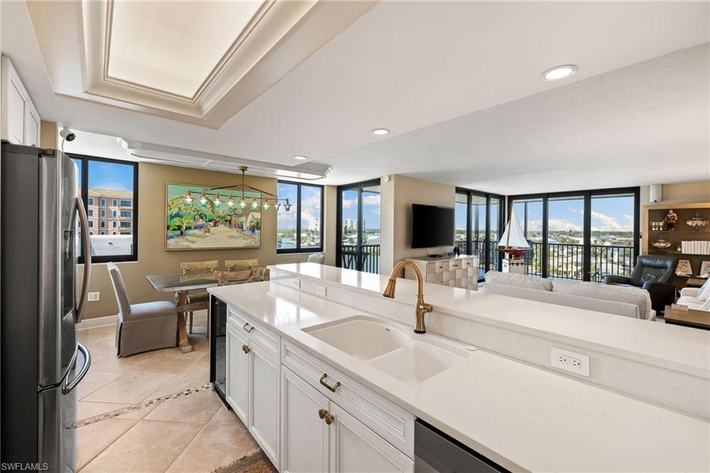 10482 Gulf Shore DR # 261, NAPLES Unit: 261