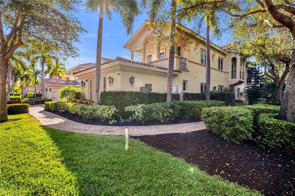 2306 Tradition WAY # 102, NAPLES Unit: 102
