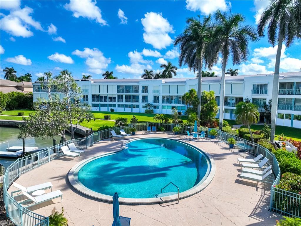 383 Harbour DR # 309