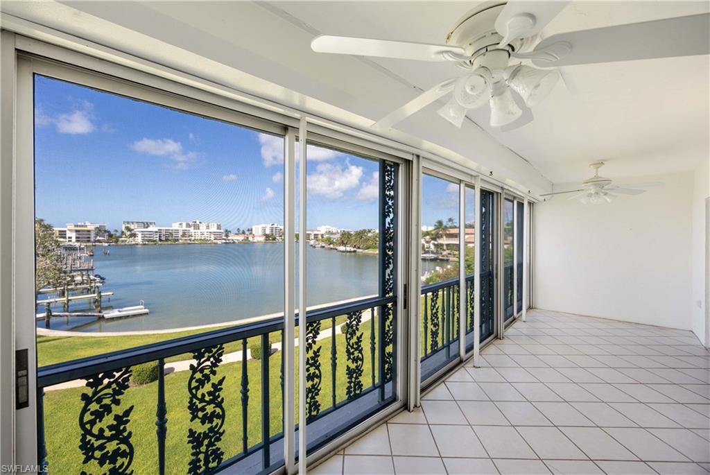 383 Harbour DR # 309