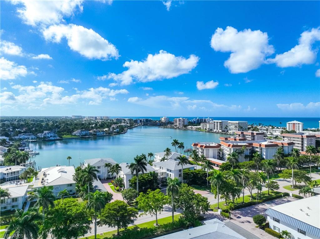 383 Harbour DR # 309