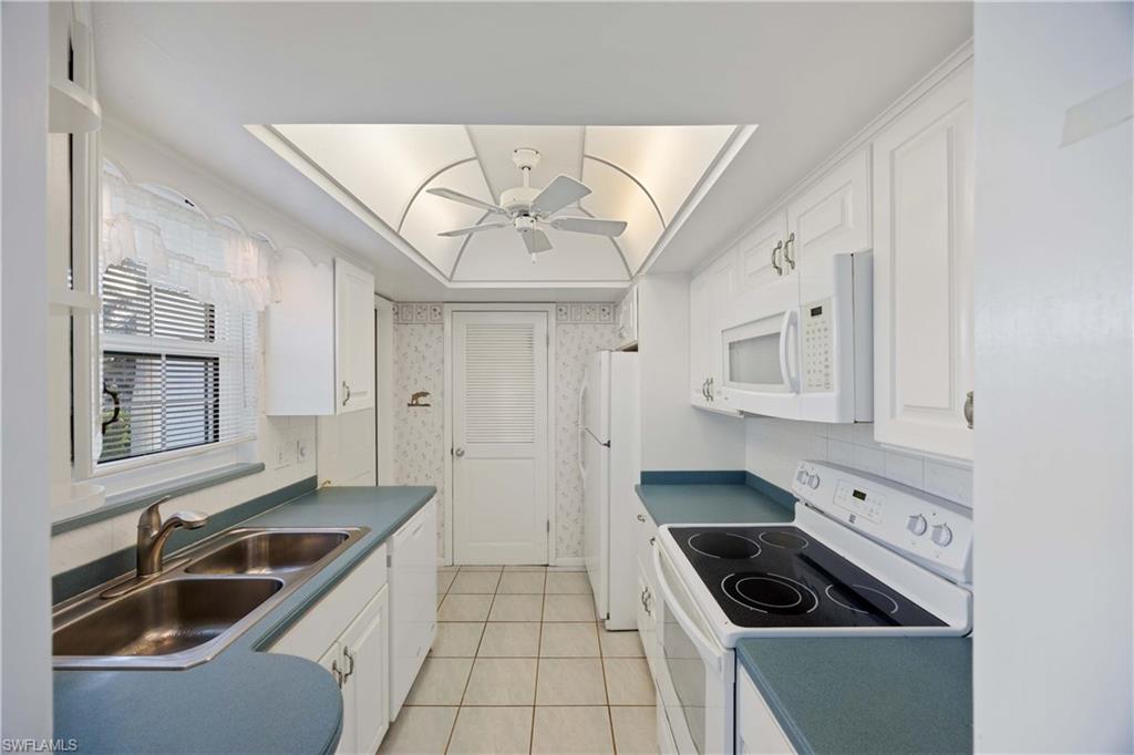 383 Harbour DR # 309