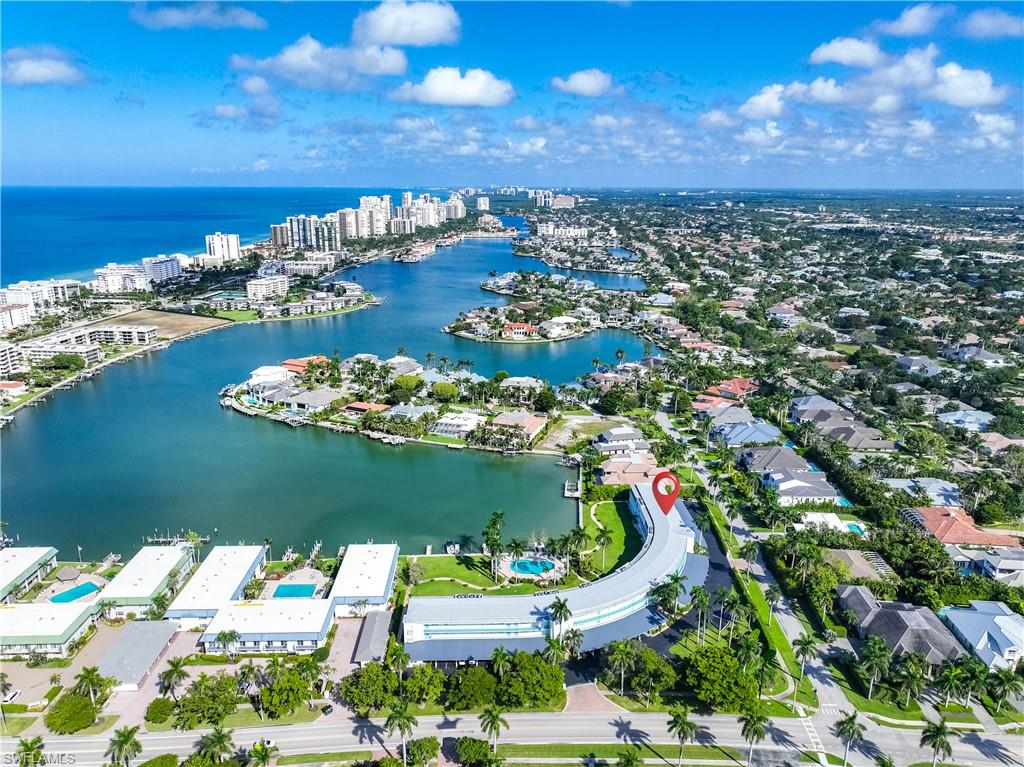 383 Harbour DR # 309