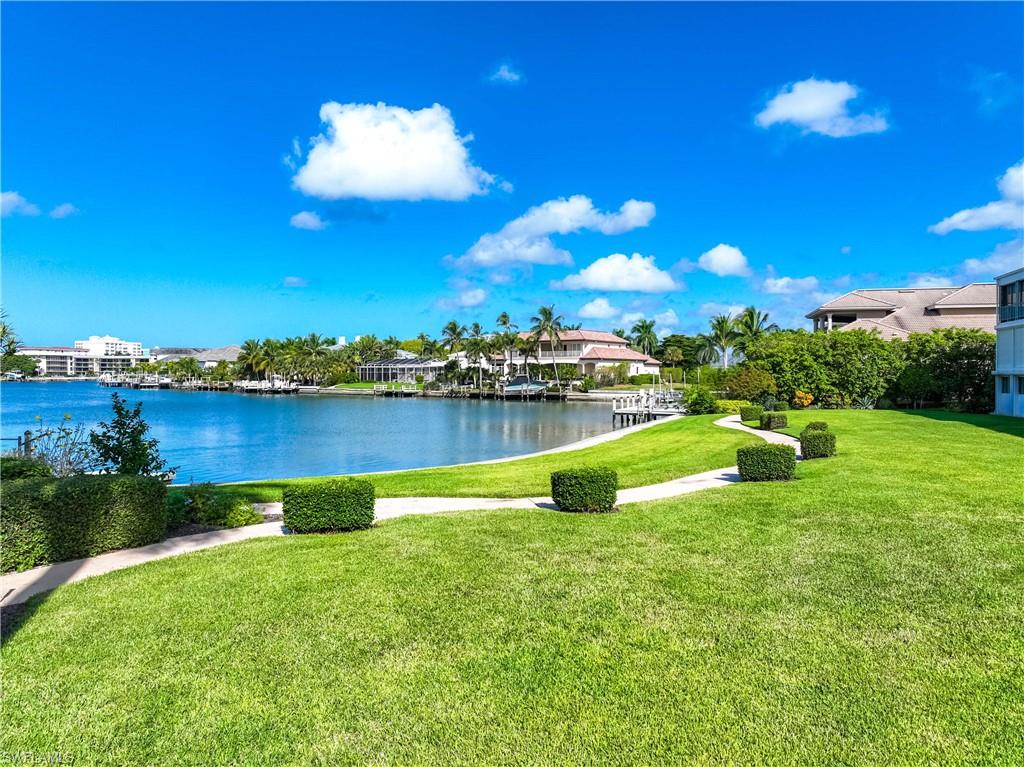 383 Harbour DR # 309