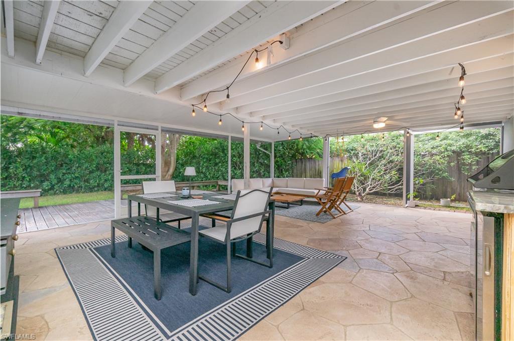 1320 Lake Shore DR, NAPLES