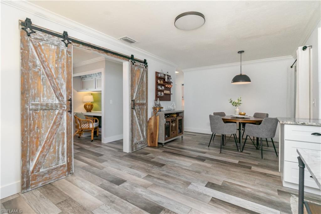 1320 Lake Shore DR, NAPLES