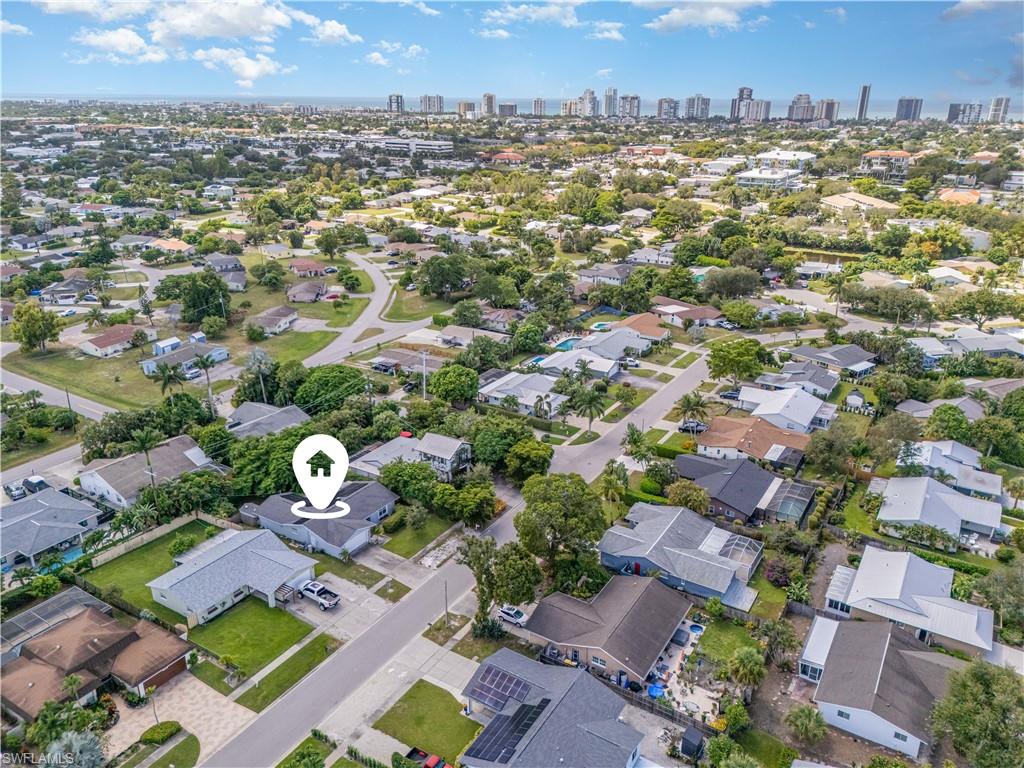 1320 Lake Shore DR, NAPLES