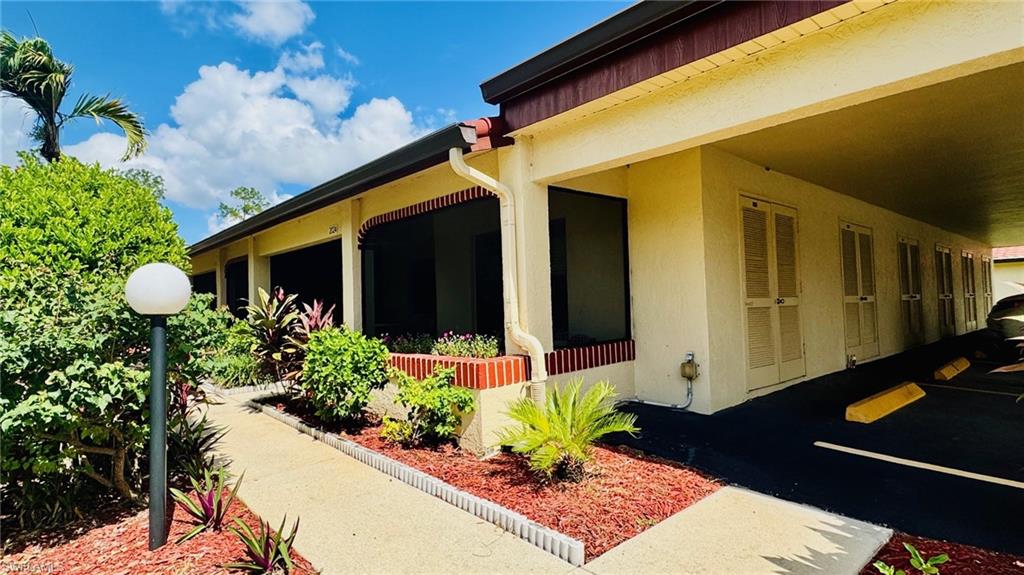 2024 Pine Isle LN # 2024, NAPLES Unit: 2024