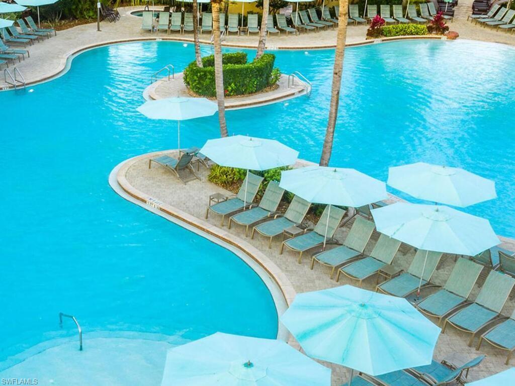 7873 Hawthorne DR # 202, NAPLES Unit: 202