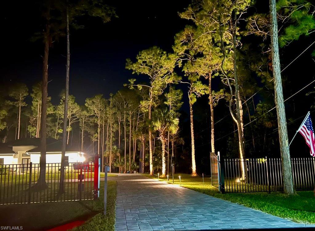 510 12th AVE NE, NAPLES