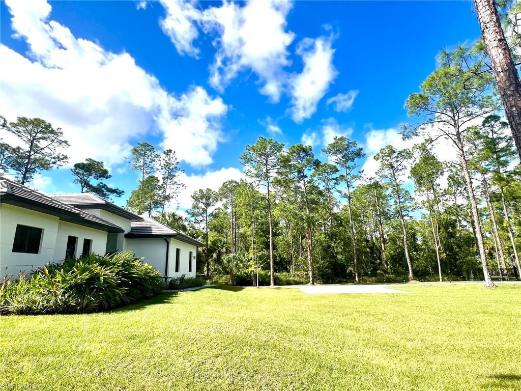 510 12th AVE NE, NAPLES