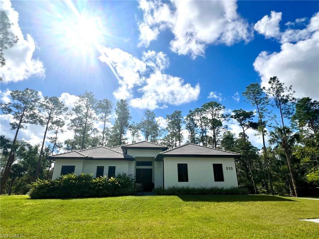 510 12th AVE NE, NAPLES