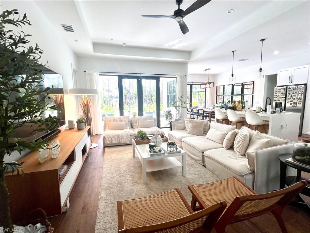 510 12th AVE NE, NAPLES