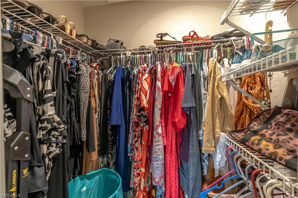 2069 Pine Isle LN # 2069, NAPLES Unit: 2069