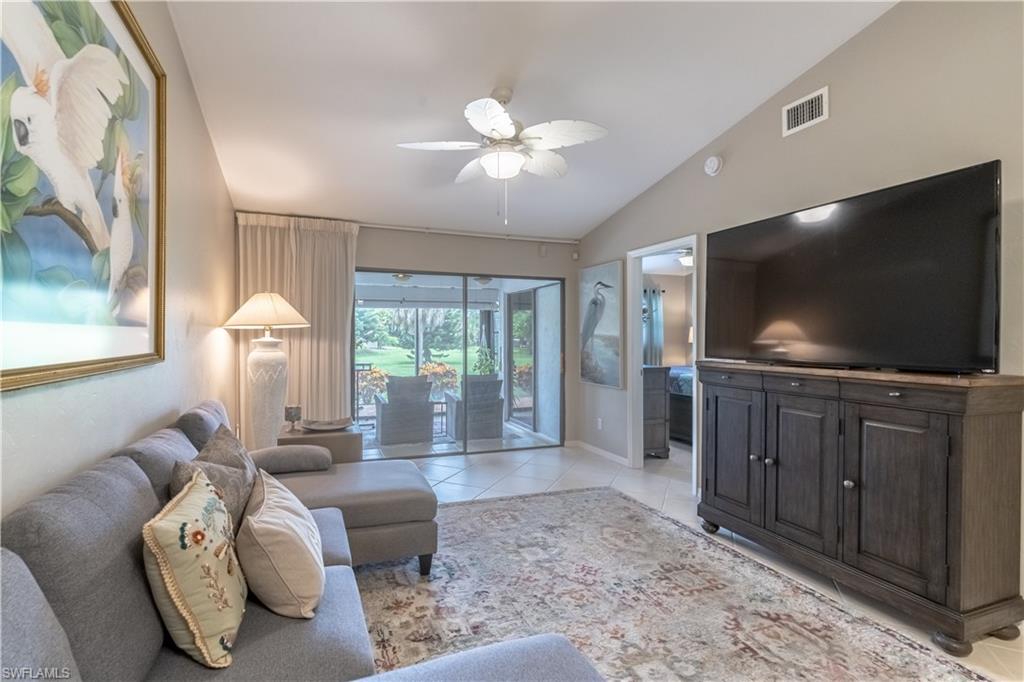 2069 Pine Isle LN # 2069, NAPLES Unit: 2069