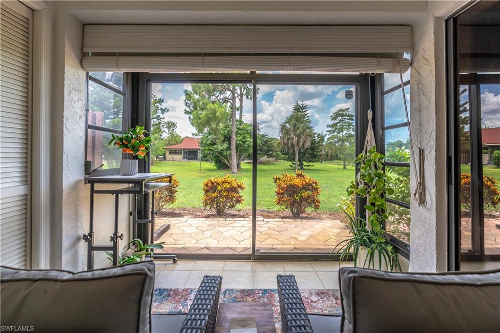 2069 Pine Isle LN # 2069, NAPLES Unit: 2069