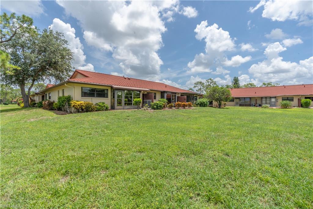 2069 Pine Isle LN # 2069, NAPLES Unit: 2069