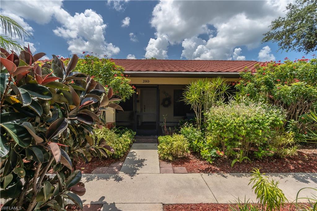 2069 Pine Isle LN # 2069, NAPLES Unit: 2069