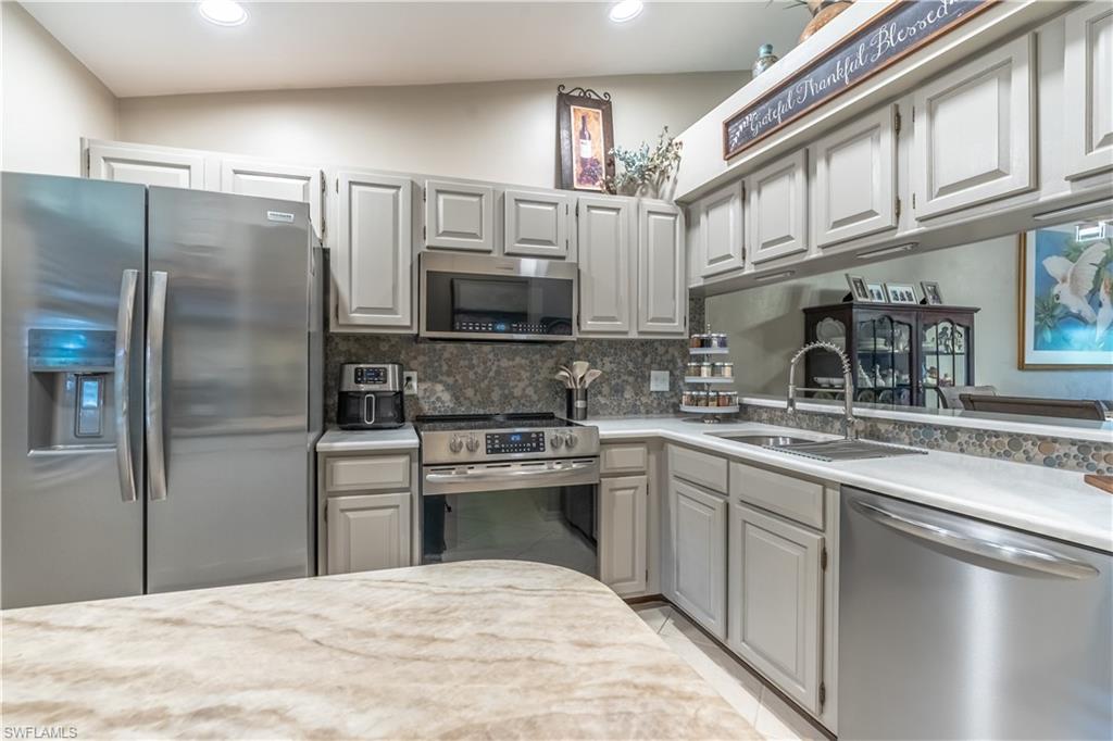 2069 Pine Isle LN # 2069, NAPLES Unit: 2069