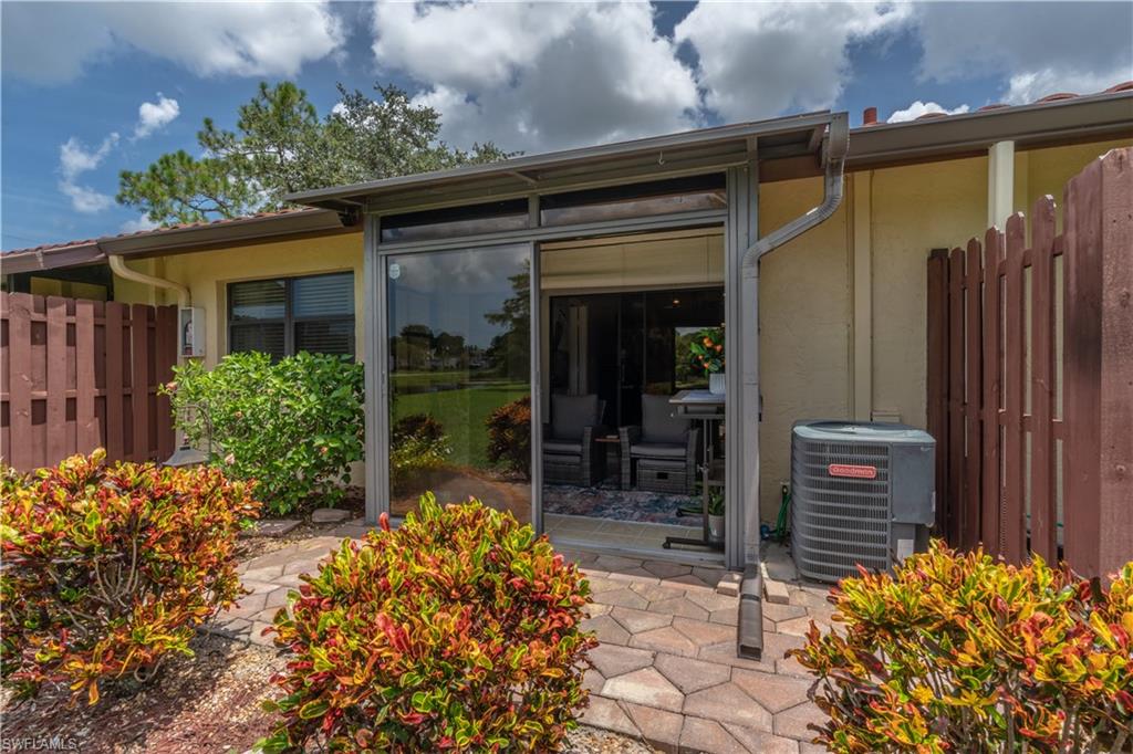 2069 Pine Isle LN # 2069, NAPLES Unit: 2069