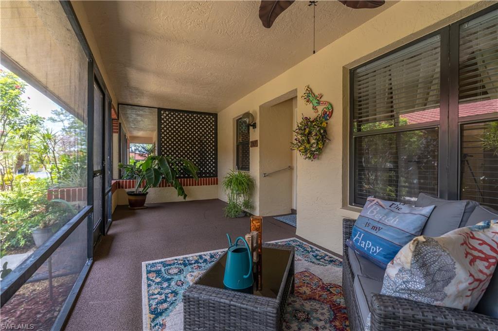 2069 Pine Isle LN # 2069, NAPLES Unit: 2069