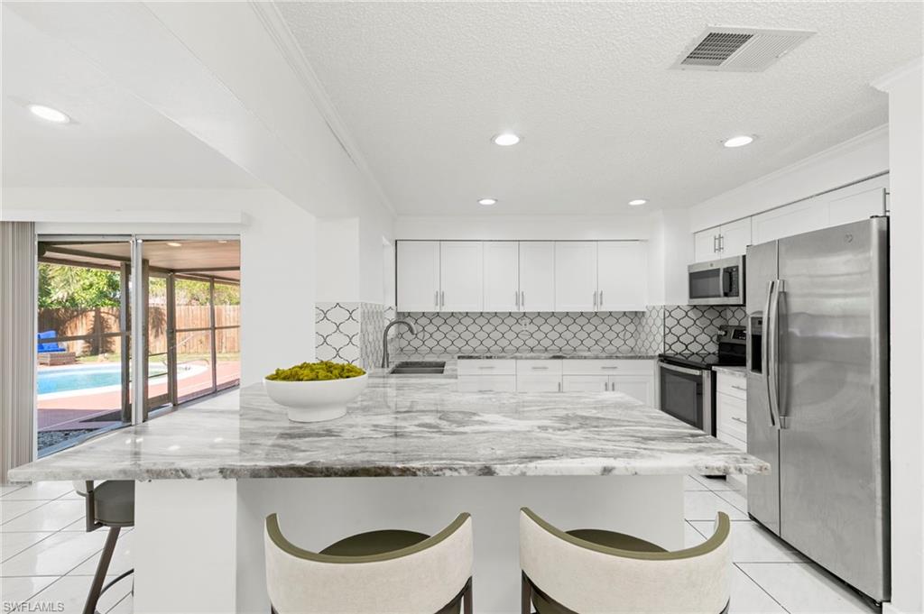 4220 Pearl Harbor DR