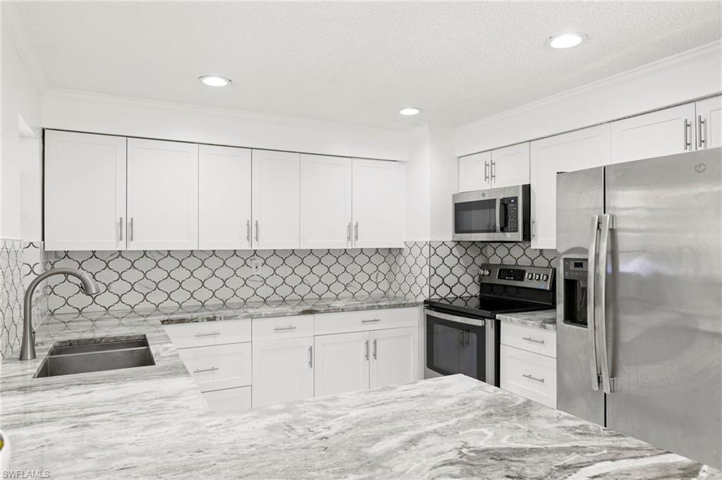 4220 Pearl Harbor DR