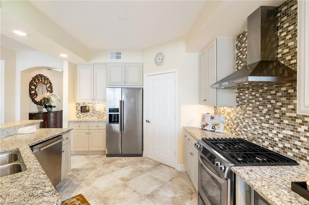 1650 Tarpon Bay DR S # 101, NAPLES Unit: 101